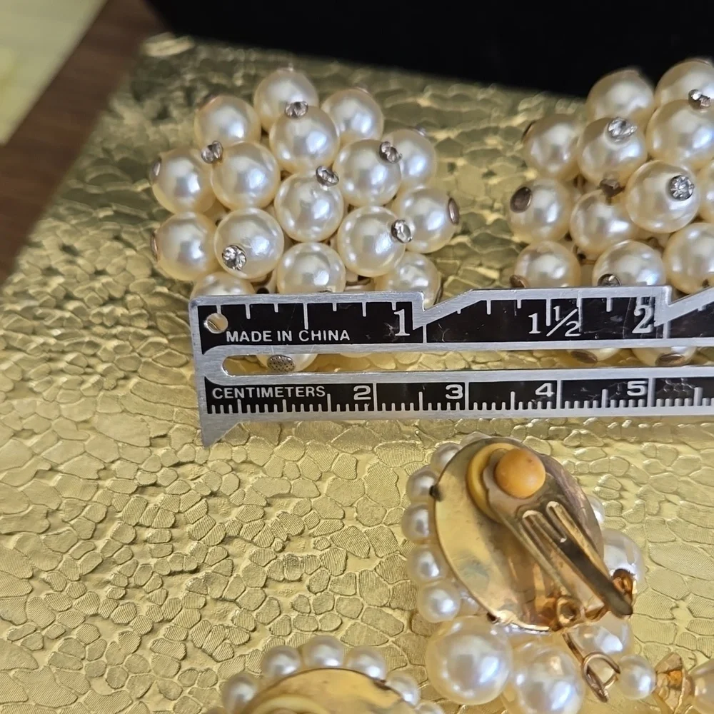 Pearls pearls and pearls earrings - Picture 8 of 10